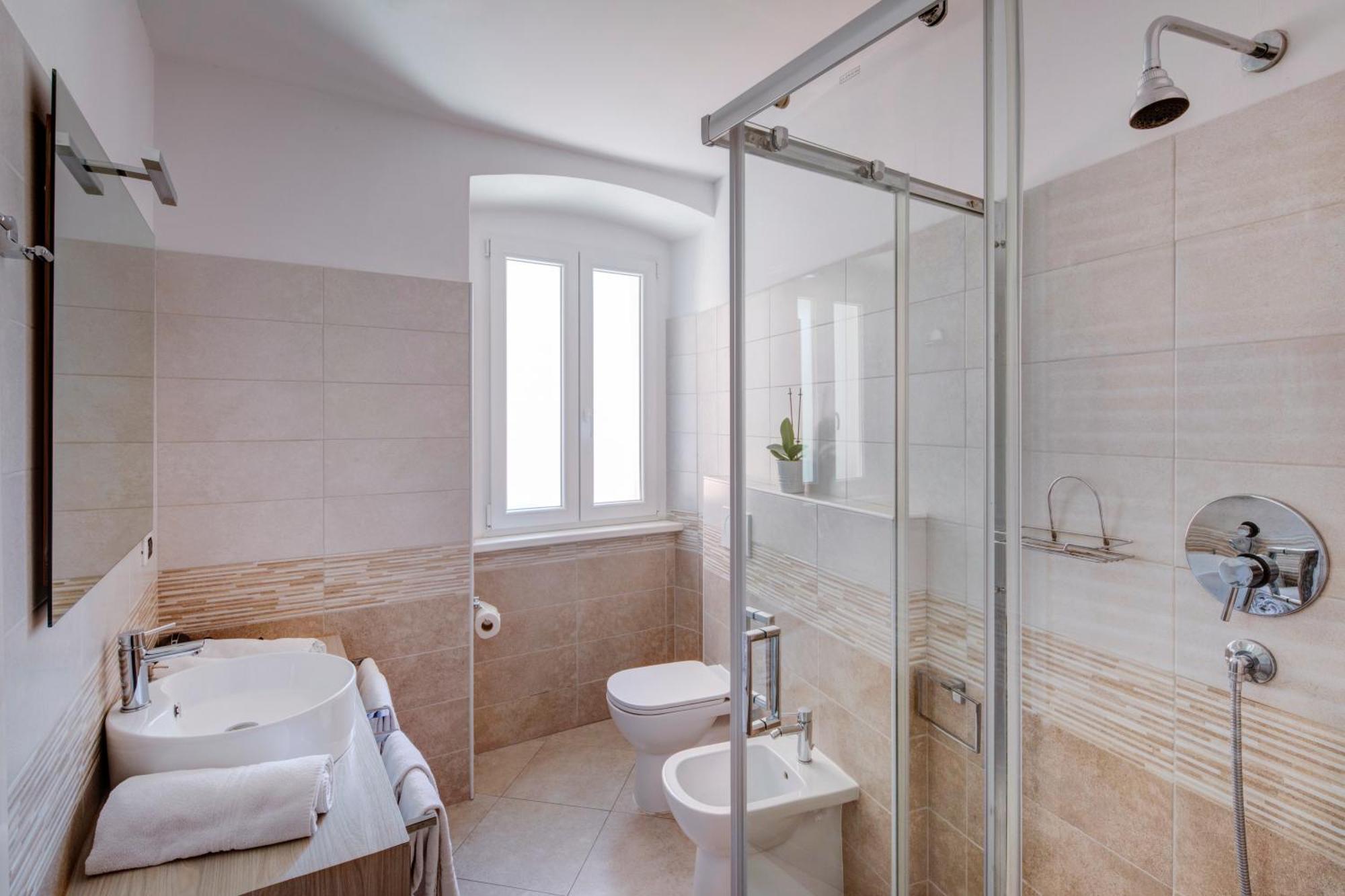 Appartement Le Bicocche Di Joyce - Luxury And Parking Nearby à Trieste Extérieur photo